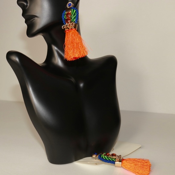 “Royalty” Tassel Fashion Earrings - Picture 2 of 3